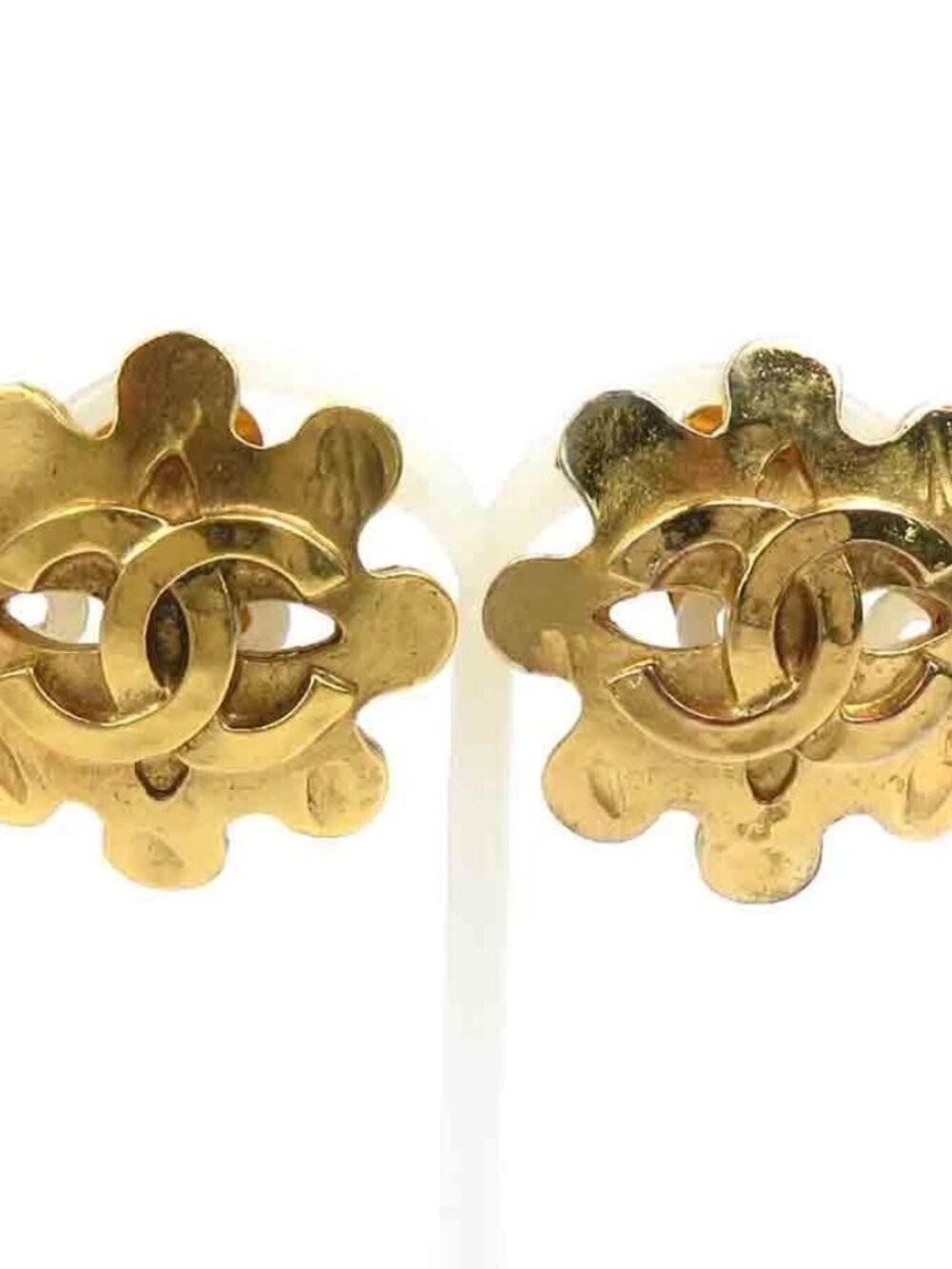 CHANEL Vintage CC Logo Clip on Earrings Gold Metal